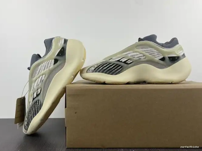 Adidas Salt 700 Fade ID1674 V3 Yeezy 0701